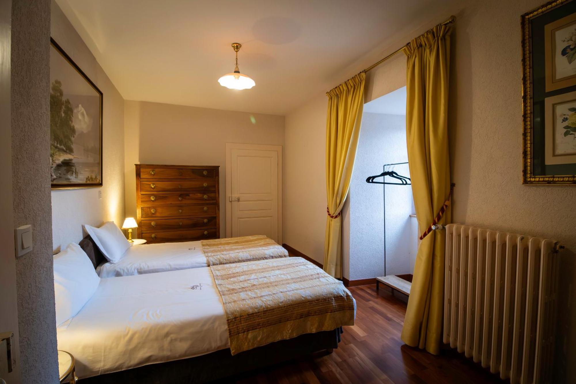 Chateau De Thorens Bagian luar foto